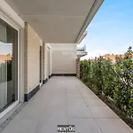 Apartamento Port Orion - Brand New Ground Floor Flat With Pool *