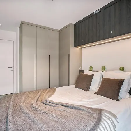 Port Orion - Brand New Ground Floor Flat With Pool * ניופורט