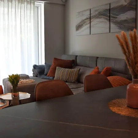 Port Orion - Brand New Ground Floor Flat With Pool *