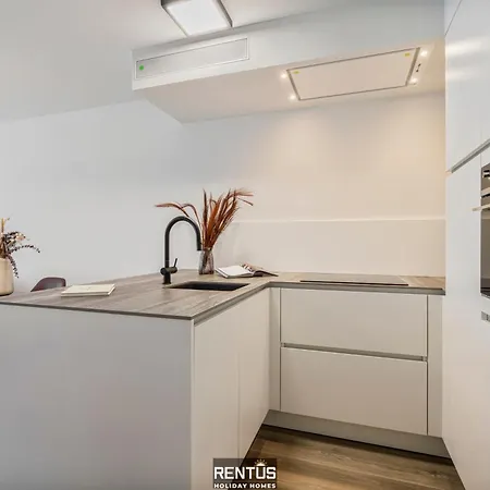 Port Orion - Brand New Ground Floor Flat With Pool Apartment *