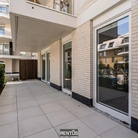 Port Orion - Brand New Ground Floor Flat With Pool